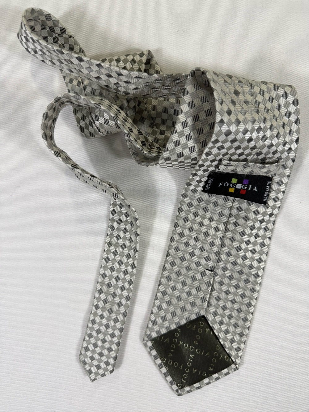 Foggia Handmade Men's Silver Geometric Silk Tie